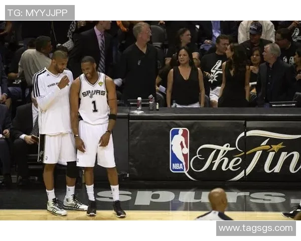 麦蒂在对阵马刺的经典对决视频回顾与精彩瞬间分析